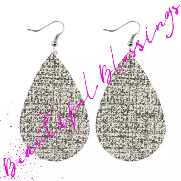 ‼️New‼️ Grey PU Leather Drop Earrings - Picture 1 of 2